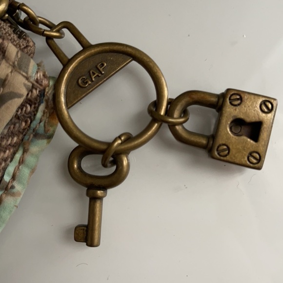 🎀3 for $20 Sale🎀 Gap retro look chain purse - Picture 5 of 6